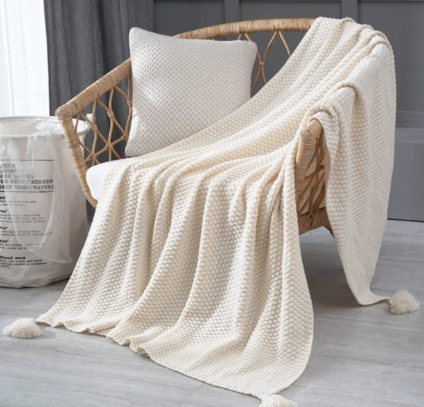 Manta decorativa y funcional con borlas (pompones) [Blanco Invierno]